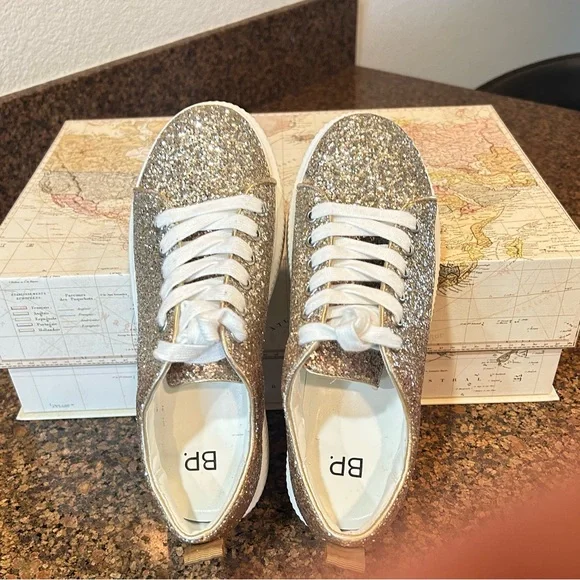 BP NWOB Sonny Glittery Lace-Up Platform Sneakers SZ: 8 M - Picture 5 of 9
